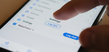 How to Log Out of MetaTrader 4 on iPhone